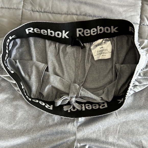 Reebok athletic shorts, size large, 7 inch inseam - Picture 4 of 5